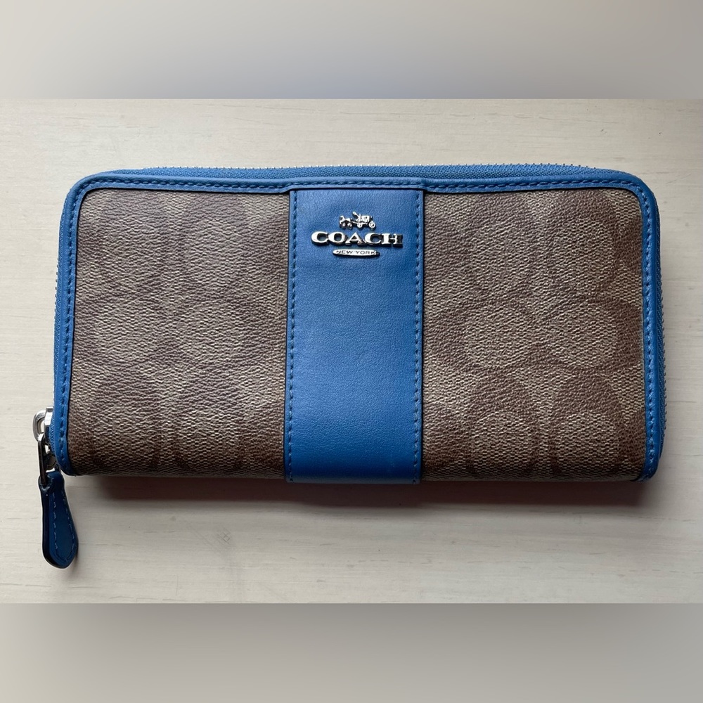 Accordion Zip Wallet In Signature Canvas - image 2